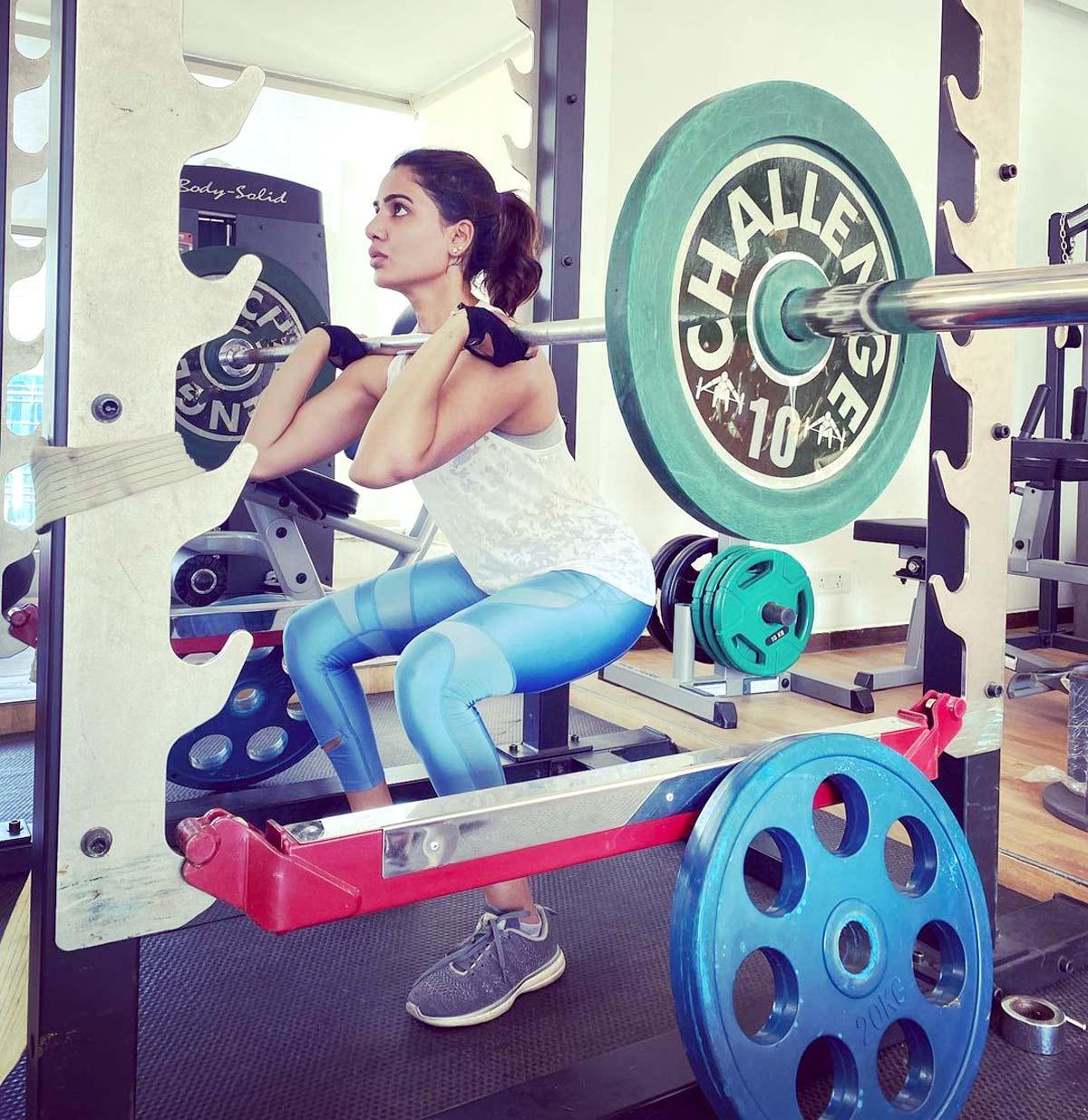 does-lifting-weights-give-you-a-heart-attack-rediff-get-ahead