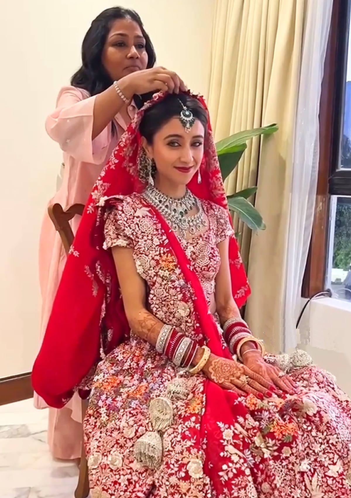 Mukesh Ambani's daughter Isha Ambani engagement photos! | Fashionworldhub