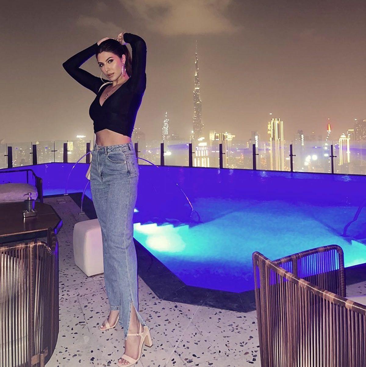 Elnaaz Norouzi's Cute, Casual Style - Rediff.com Get Ahead