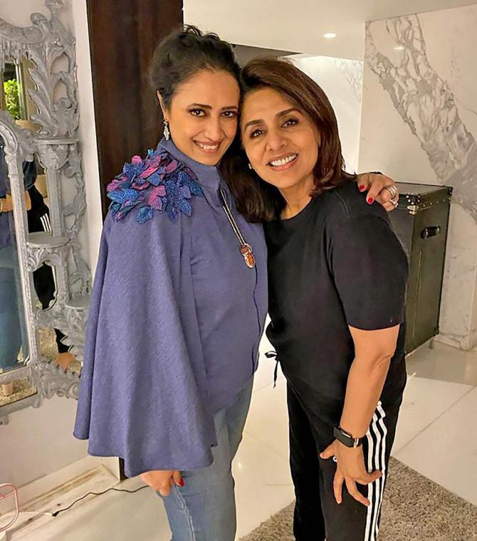 Janvi Gaur with Neetu Kapoor