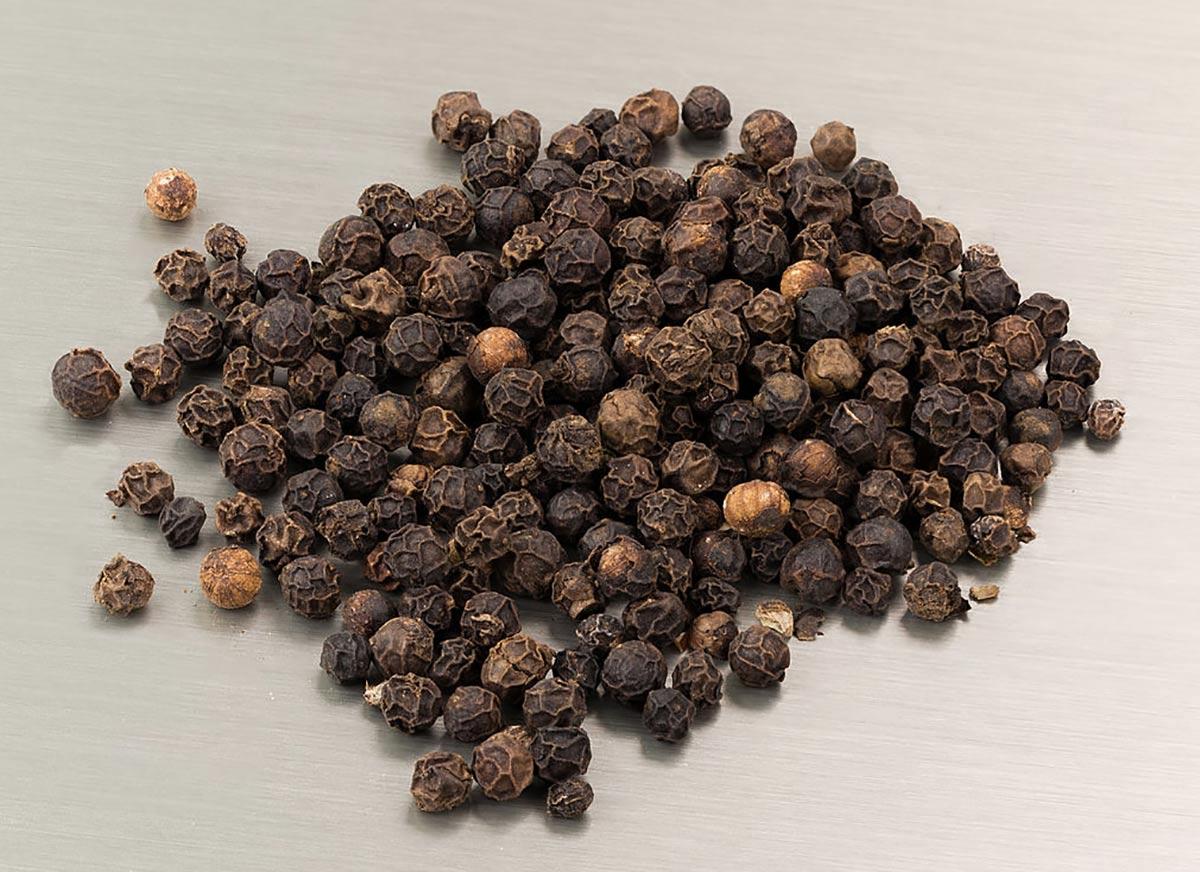 Black pepper powder