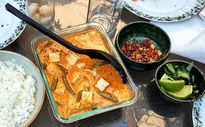 Vedika's Vegan Thai Red Curry With Tofu