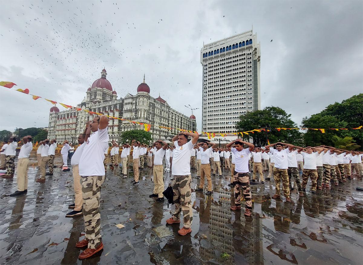 International Yoga Day by Patanjali Yog Samiti Mumbai and Bombay Port Trust