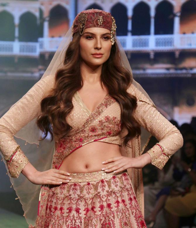 Elnaaz Norouzi walks for Soniya G at Bombay Times Fashion Week 2022