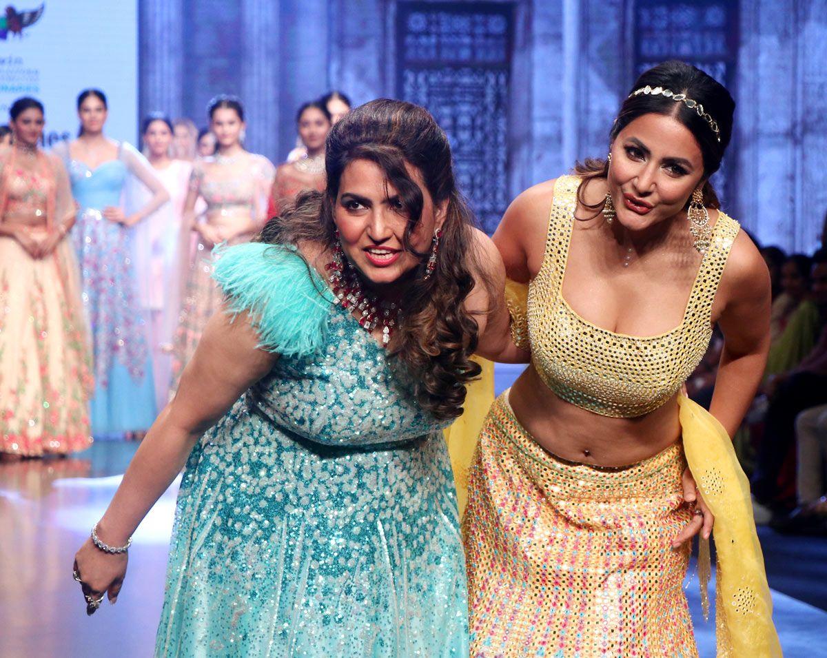 Hina Khan walks for Bhawana Goenka at Bombay Times Fashion Week 2022