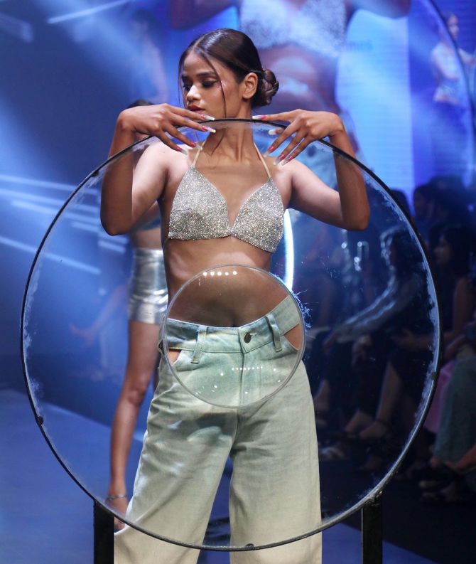 Sonakshi Sinha walks for Srishti Raai's SOEZI at Bombay Times Fashion Week 2022