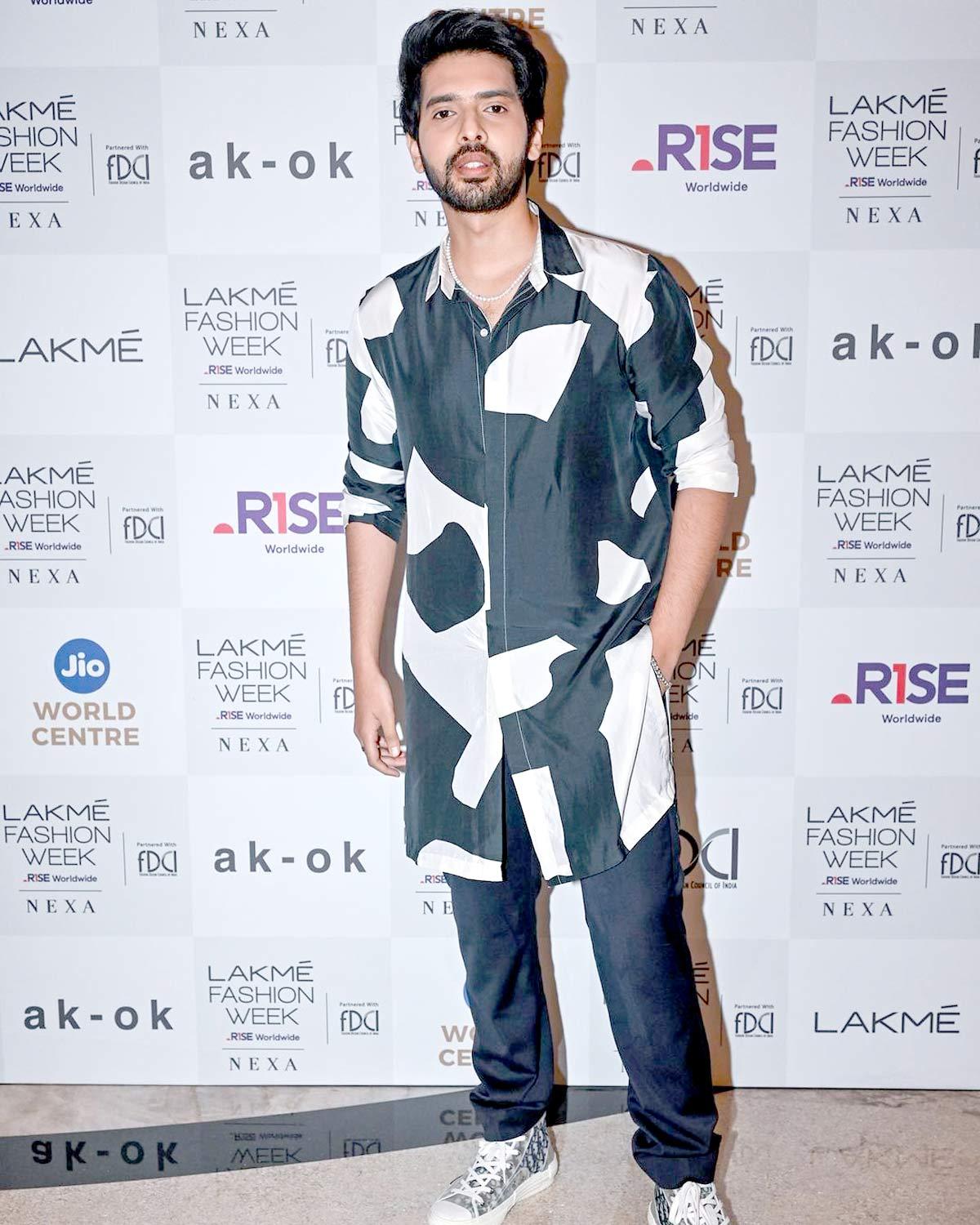 Celebs attending Anamika Khanna's show at FDCIxLakme Fashion Week 2022