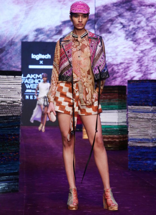 Lakme Fashion Week: Sobhita's Stunning Skirt! - Rediff.com Get Ahead