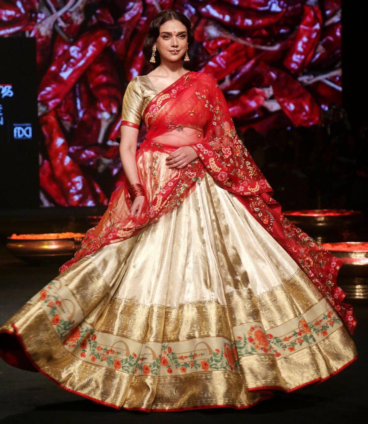 Aditi Rao Hydari walks for Gaurang Shah at FDCI x Lakme Fashion Week 2022