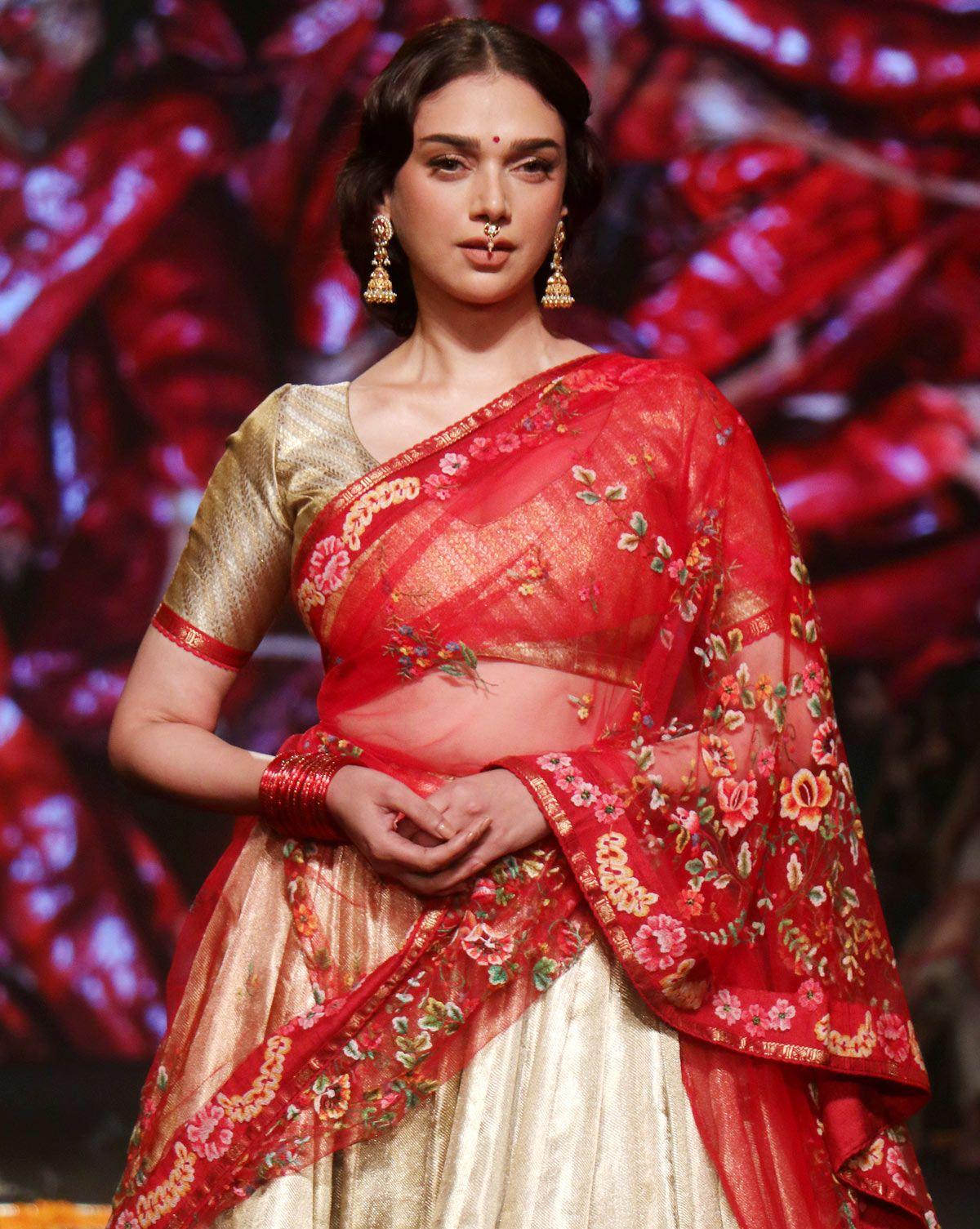 Aditi Rao Hydari walks for Gaurang Shah at FDCI x Lakme Fashion Week 2022