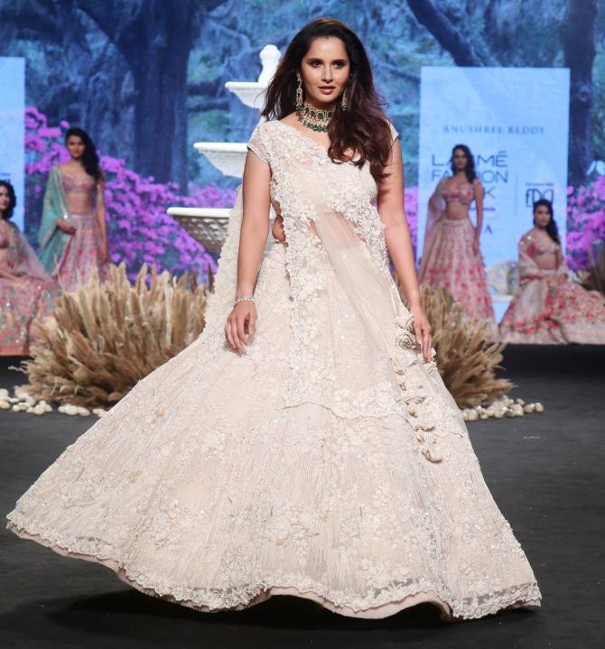 Sania Mirza walks for Anushree Reddy at FDCI x Lakme Fashion Week 2022