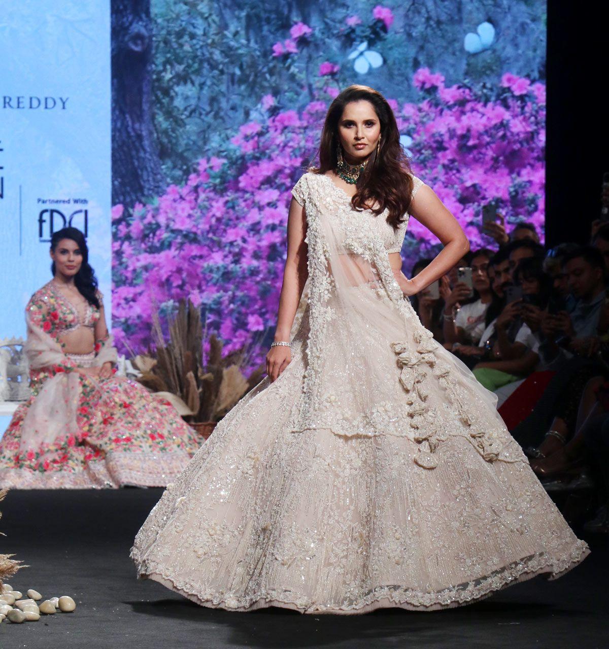 Sania Mirza walks for Anushree Reddy at FDCI x Lakme Fashion Week 2022