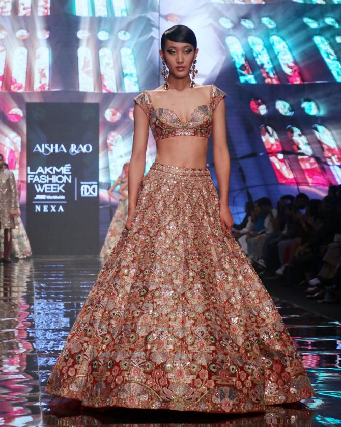 Tara Sutaria walks for Aisha Rao at FDCI x Lakme Fashion Week 2022