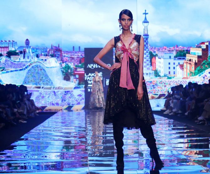 Tara Sutaria walks for Aisha Rao at FDCI x Lakme Fashion Week 2022