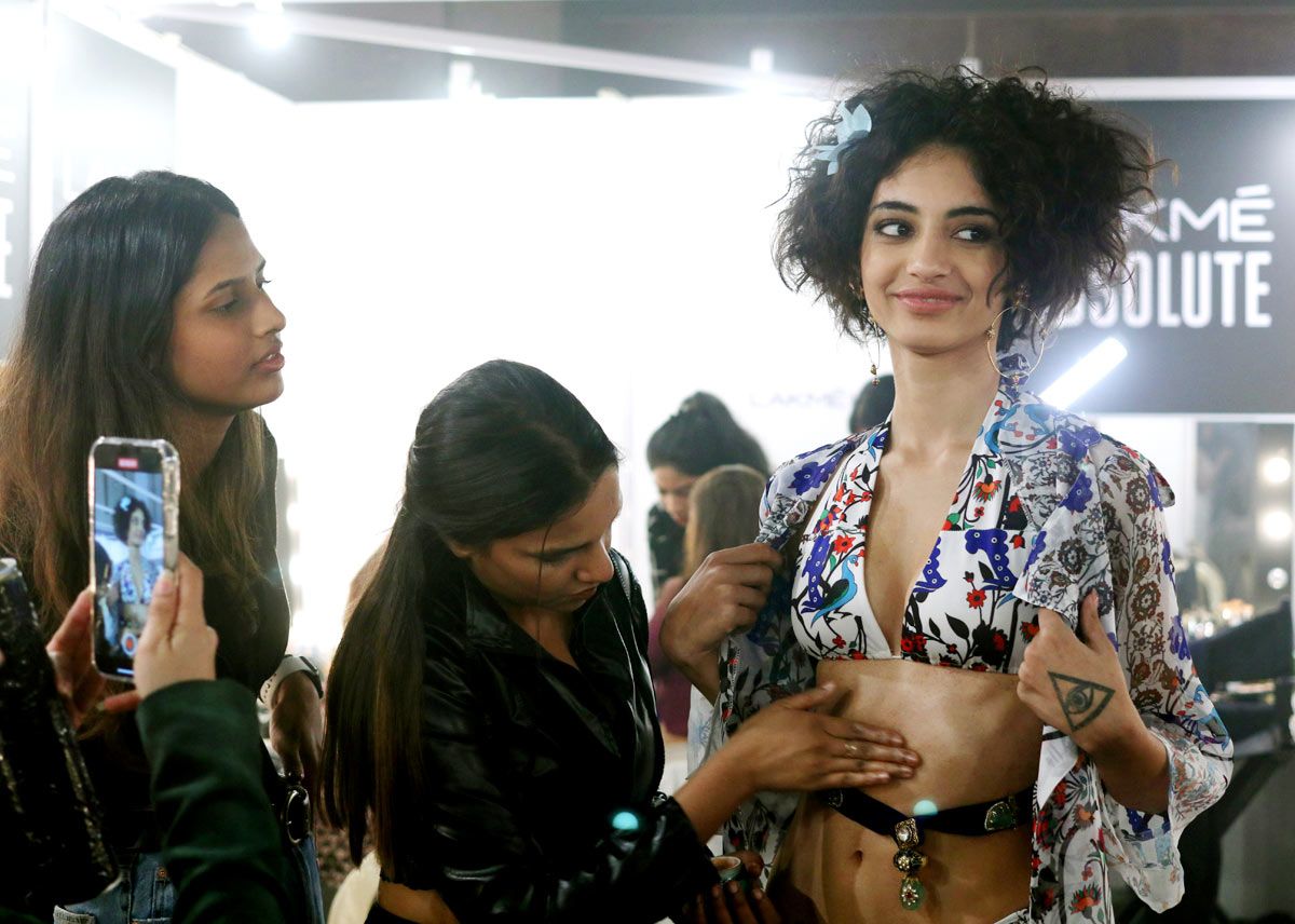 Backstage at FDCI x LFW 2022