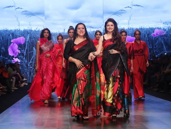 Bhagyashree for Sanjukta Dutta at FDCI x Lakme Fashion Week 2022