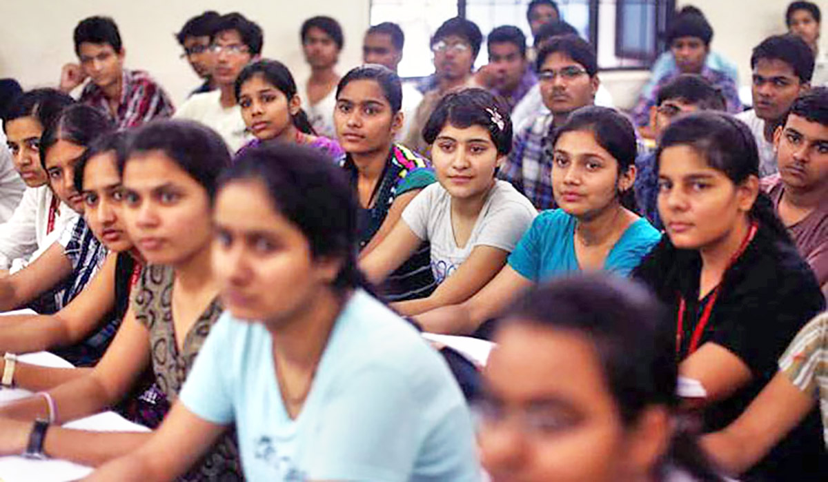 Confused About College, Career? Ask rediffGURUS