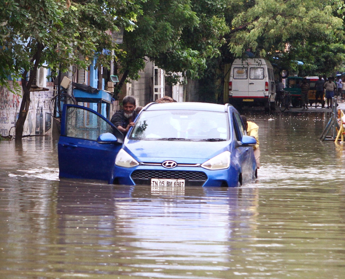 Don't Restart Stalled Vehicle In A Flood