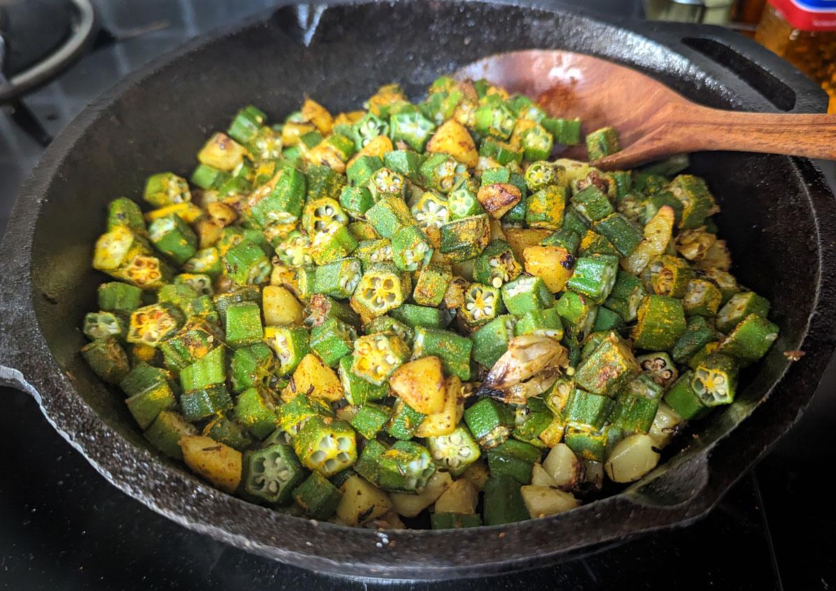 Alu bhindi recipe