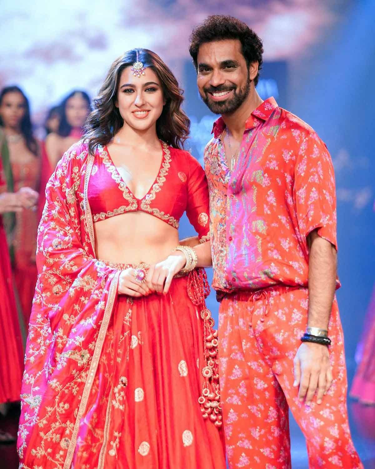 Sara Ali Khan walks for Punit Balana at LFW x FDCI