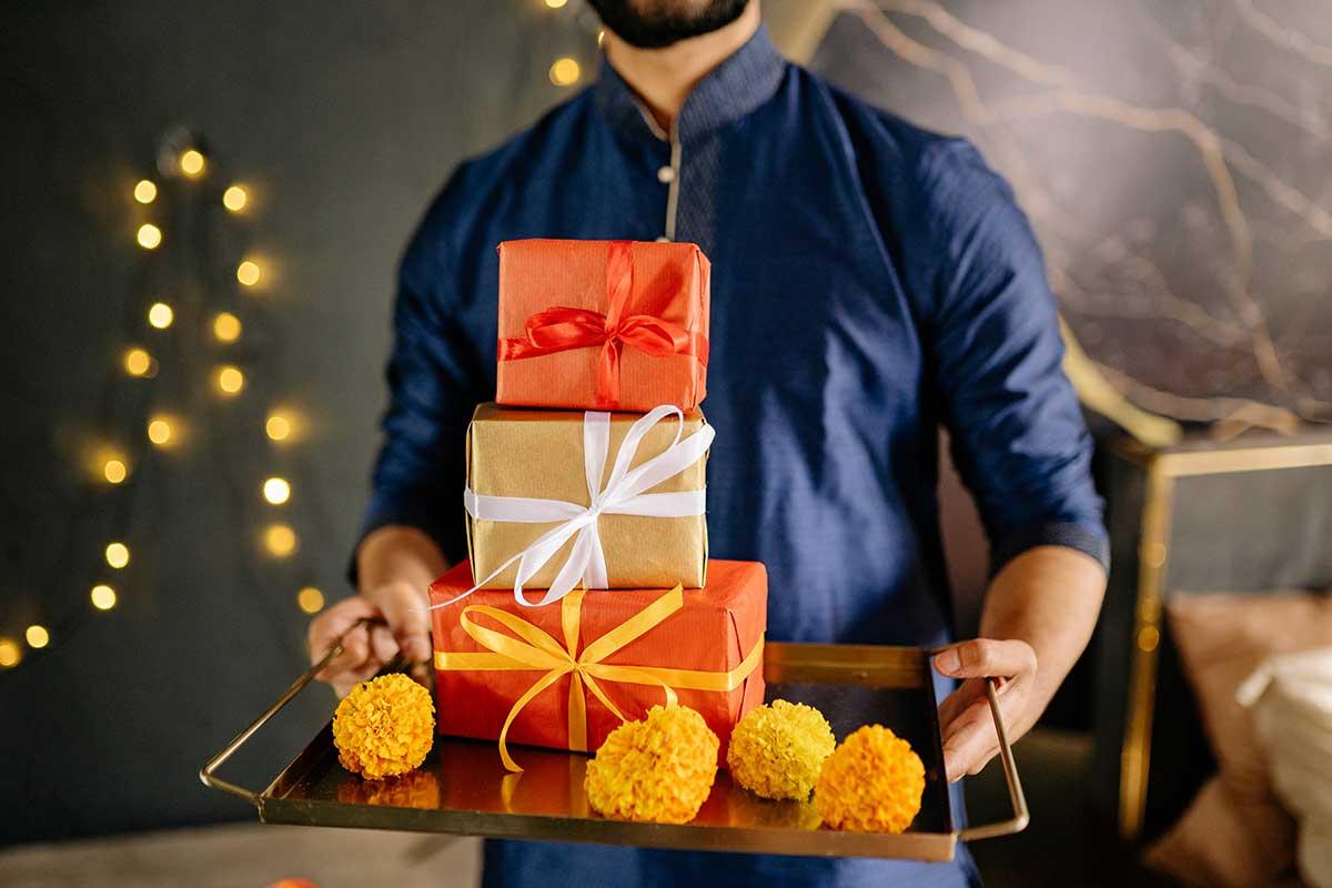 How To Spend Your Diwali Bonus Wisely - Rediff.com Get Ahead