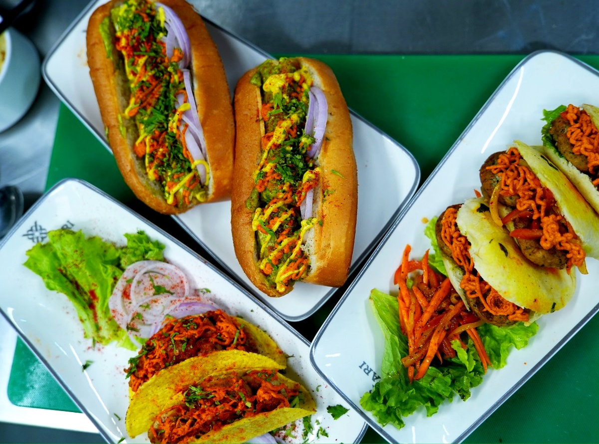 Recipe: Seekh Kebab Hot Dogs - Rediff.com