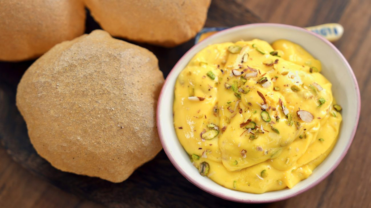 Shravan Recipe: Amrakhand With Poori