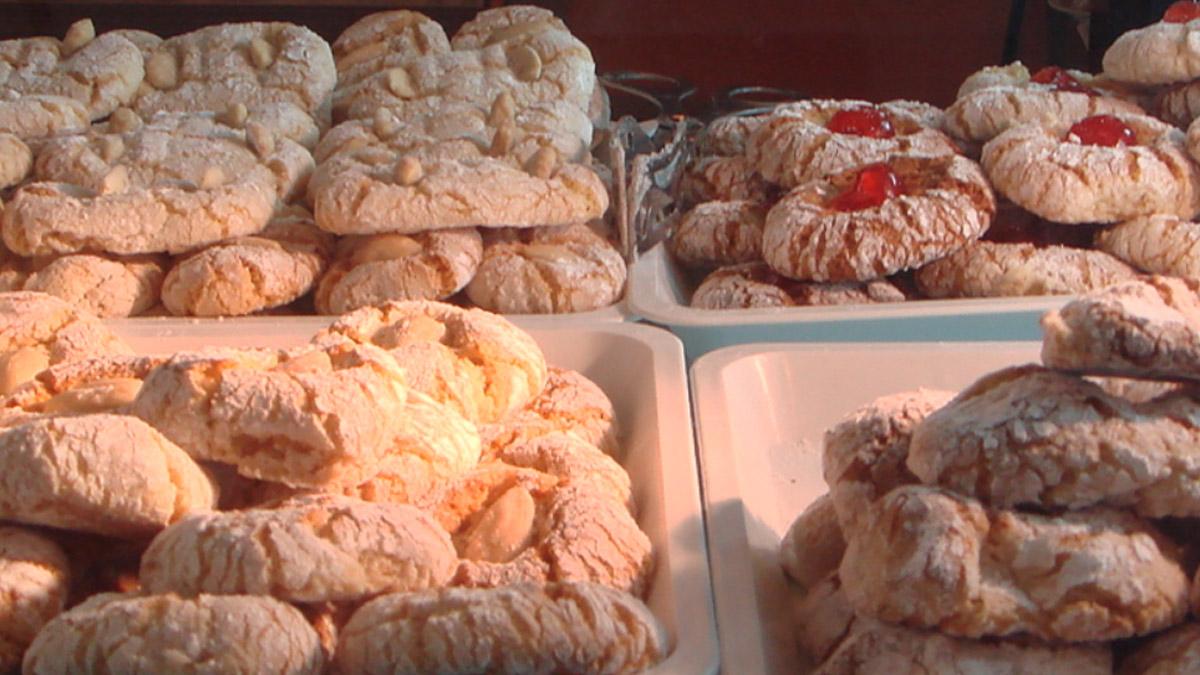 Almond Flower Cookies