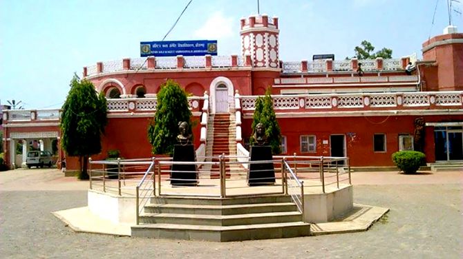 Indira Kala Sangeet Vishwavidyalaya