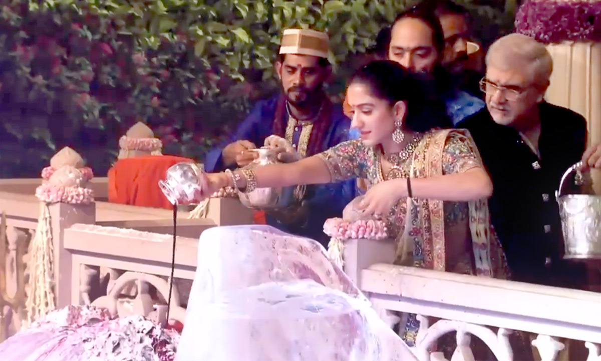 Radhika Merchant and Anant Ambani Shiv Shakti puja