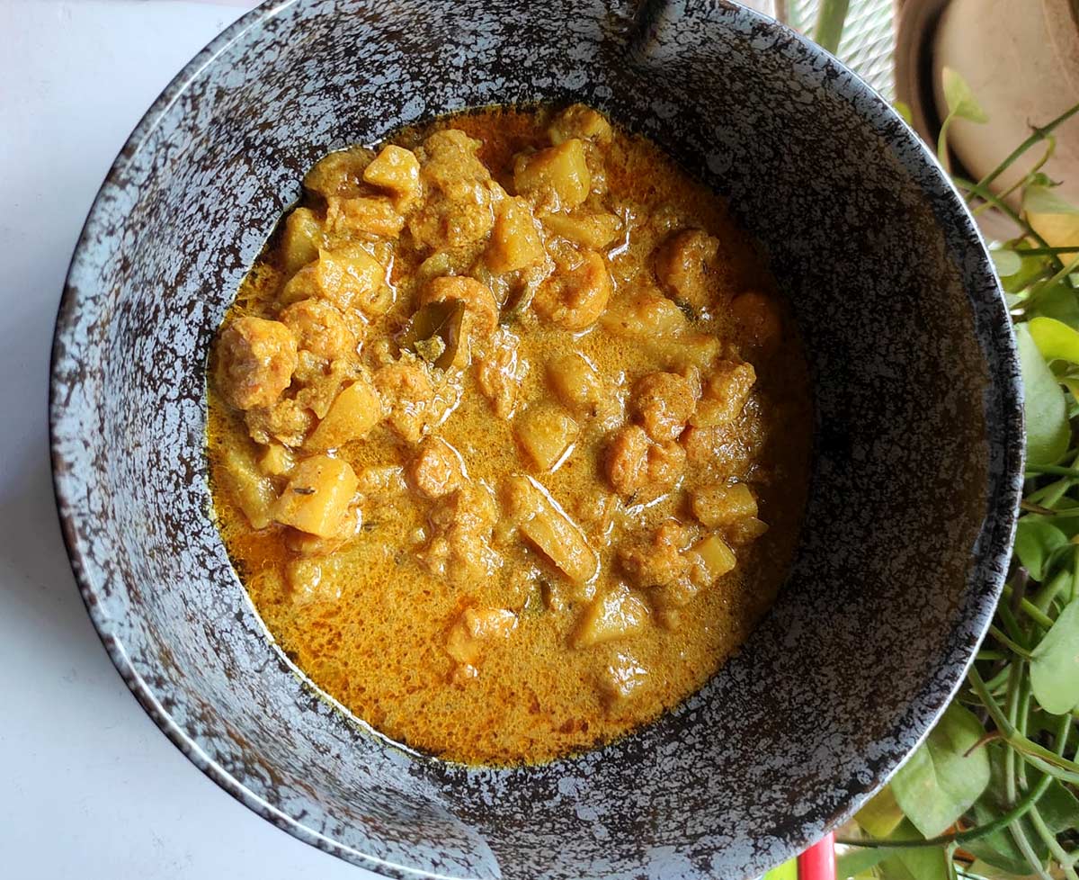 Recipe: Anita's Prawn Curry
