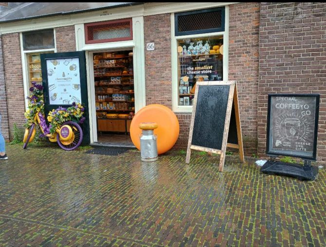 The smallest cheese shop in Amsterdam