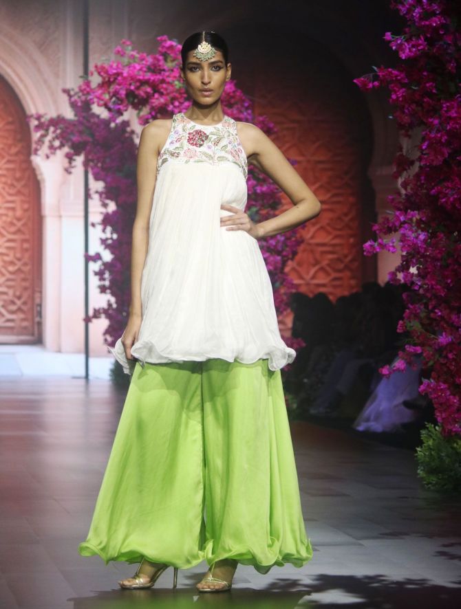 Fatima Sana Shaikh walks for Arvind Ampula at Lakme Fashion Week 2024