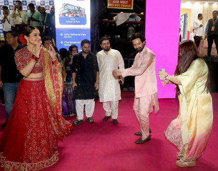 Vikrant Massey and Raashii Khanna attend Falguni Pathak's show in Borivali, Mumbai