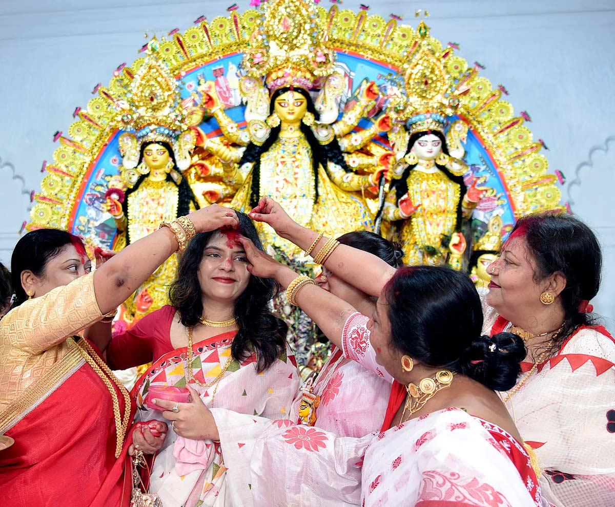 Sindoor Khela in Kolkata