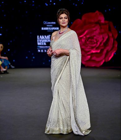 Sushmita Sen at Lakme Fashion Week