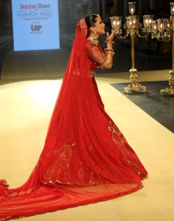 Sunny Leone walks for Sonali Jain at Bombay Times Fashion Week 2024