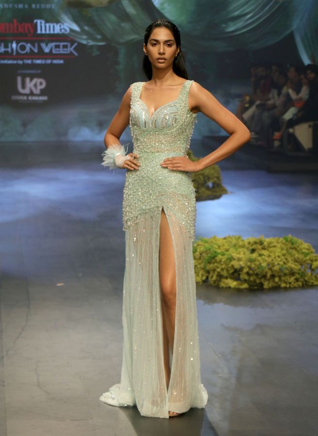 Mrinal Thakur for Anusha Reddy at Bombay Times Fahion Week