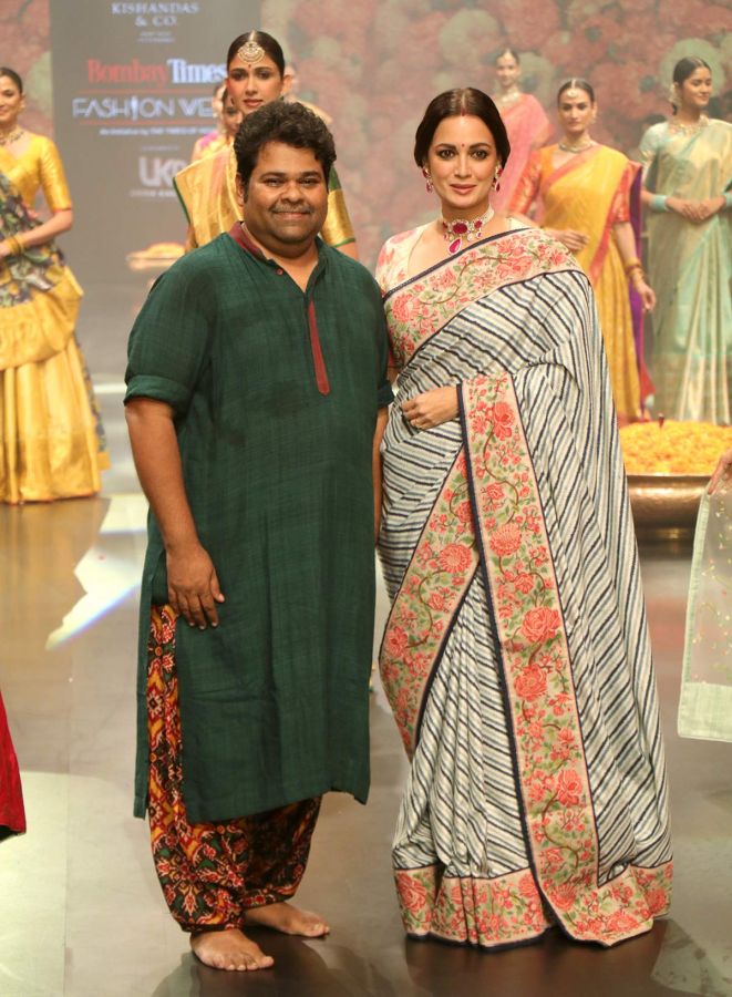 Dia Mirza walks for Gaurang Shah