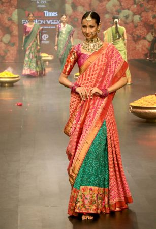 Dia Mirza walks for Gaurang Shah