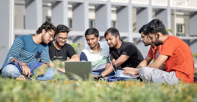 The last date to register for IIT-Joint Entrance Examination Main 2025 is November 22, 2024