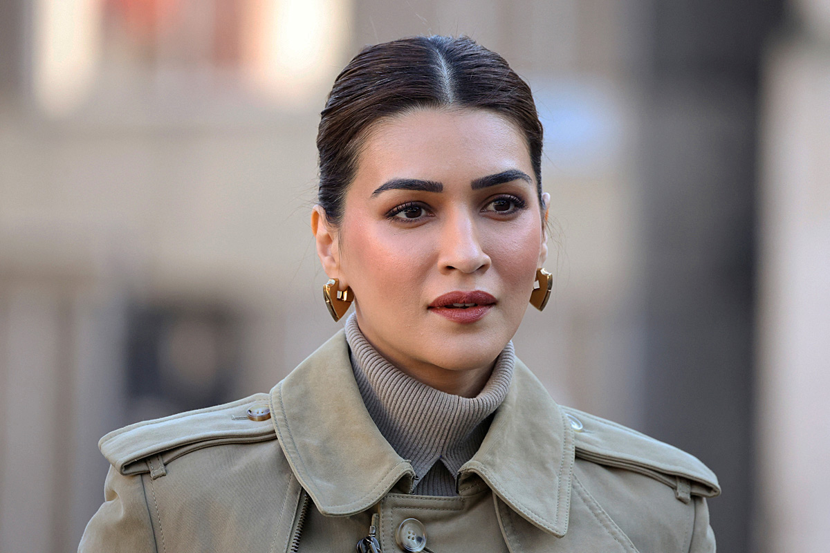 Kriti Sanon at London Fashion Week