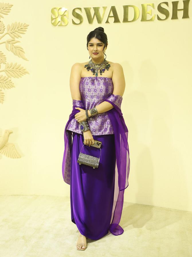 Anshula Kapoor Swadesh