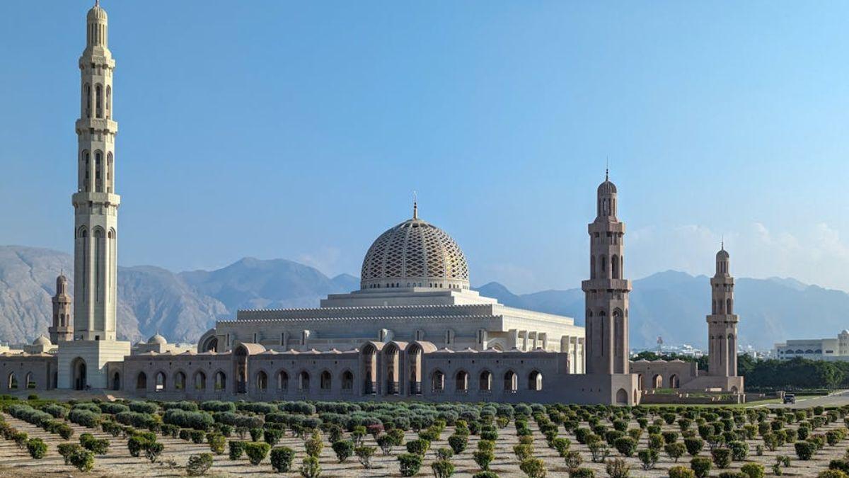sultan qaboos grand mosque
