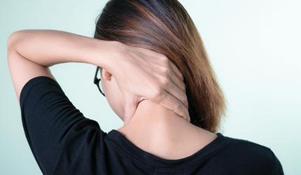 rediffGURU Dr Nidhi Gupta: What causes neck and shoulder pain?