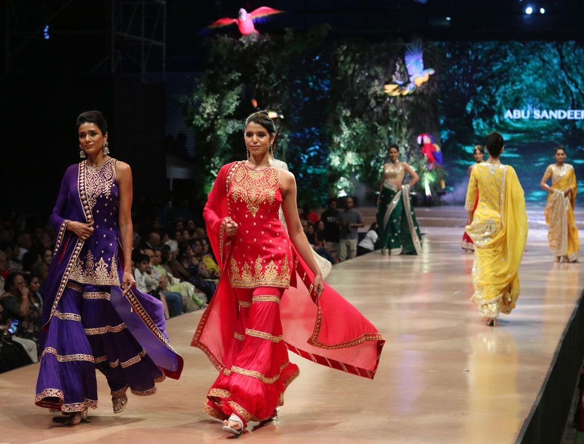 Abu Jani Sandeep Khosla's Caring With Style show to support the Cancer Patients Aid Association.