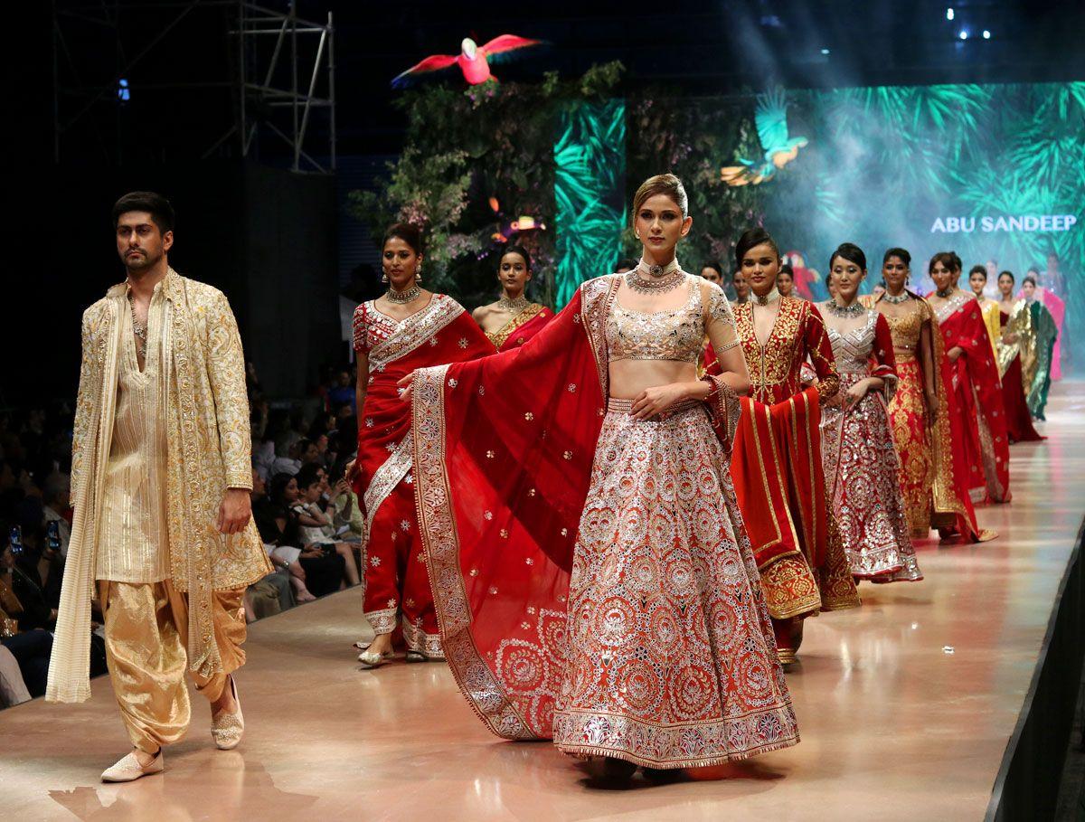 Abu Jani Sandeep Khosla's Caring With Style show to support the Cancer Patients Aid Association.