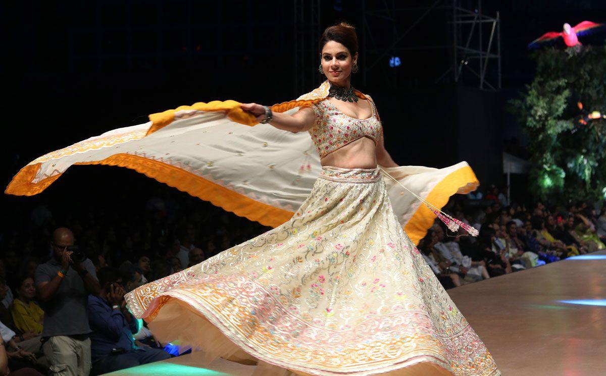 Abu Jani Sandeep Khosla's Caring With Style show to support the Cancer Patients Aid Association