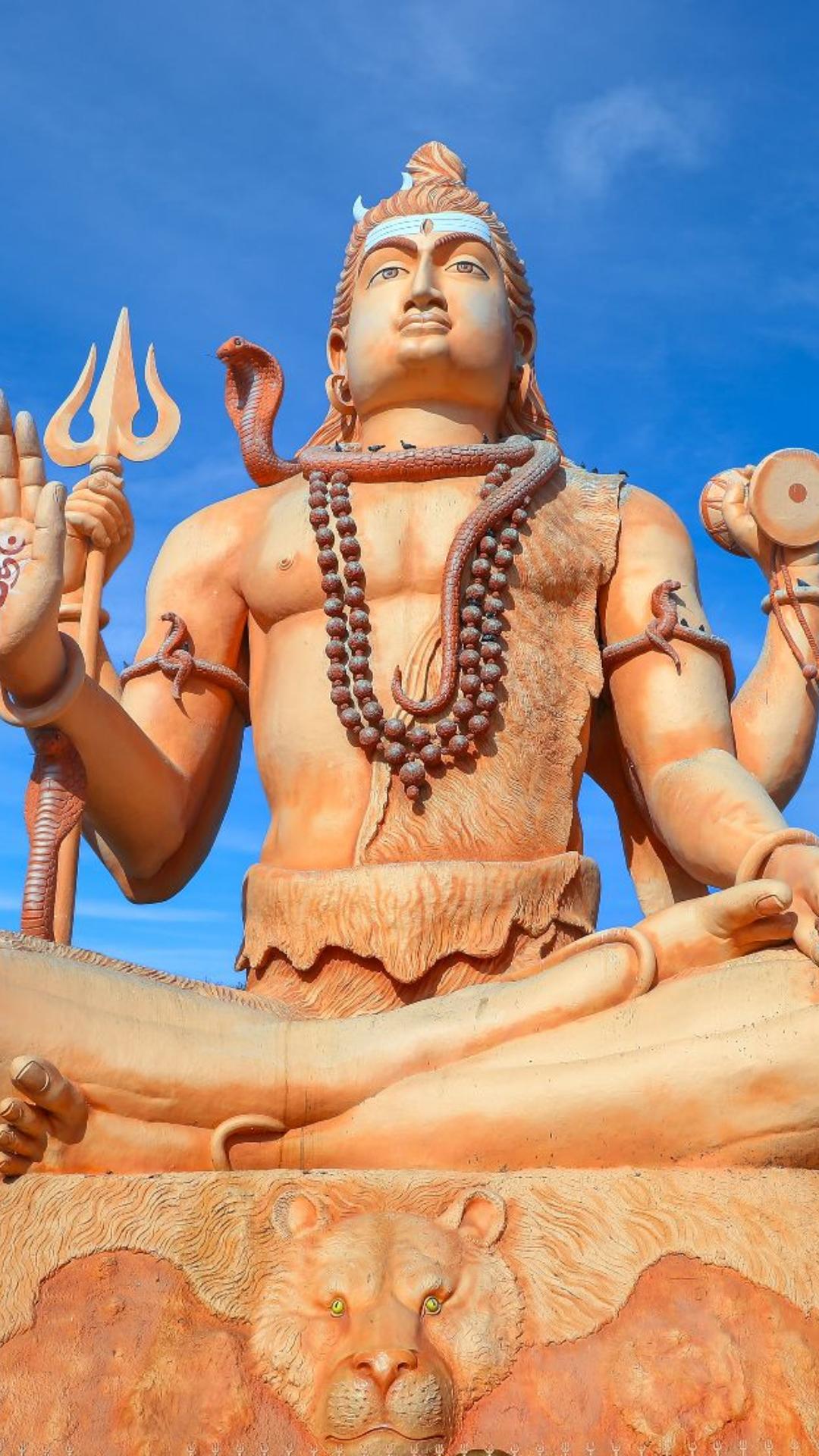 Rameshwar Jyotirlinga: Located in Tamil Nadu, associated with Rama