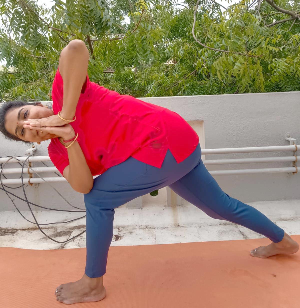 How to do Parshvakonasana